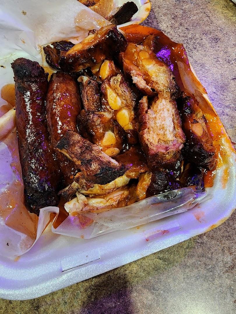 Woo Woo's Bar B Que